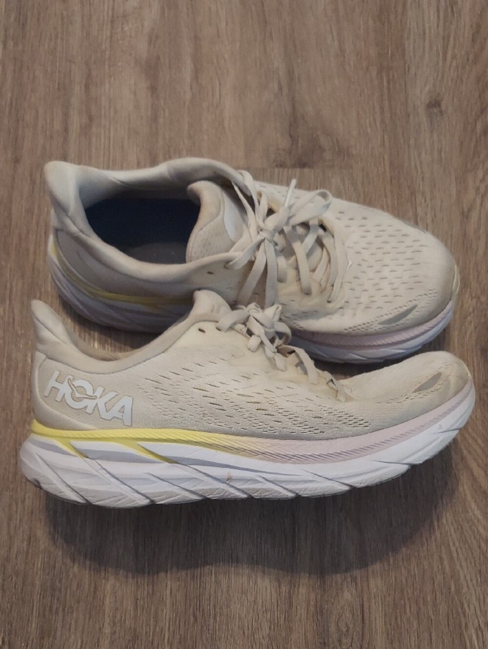 Women's Lightweight Running Sneakers - Cream